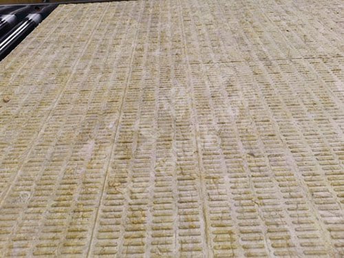 巖棉保溫板有哪些特點，抗壓能力如何？