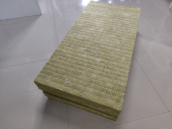 巖棉保溫板的密度與降低噪音之間有關聯嗎？