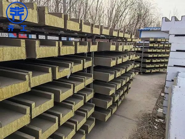 A級(jí)豎絲巖棉裝飾線(xiàn)條